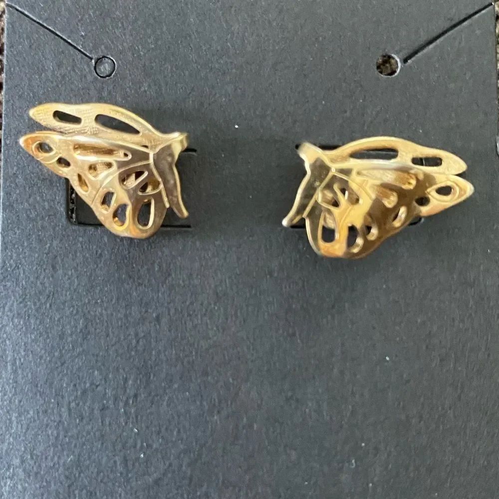 Vintage Avon Butterfly Shaped Gold Tone Earrings